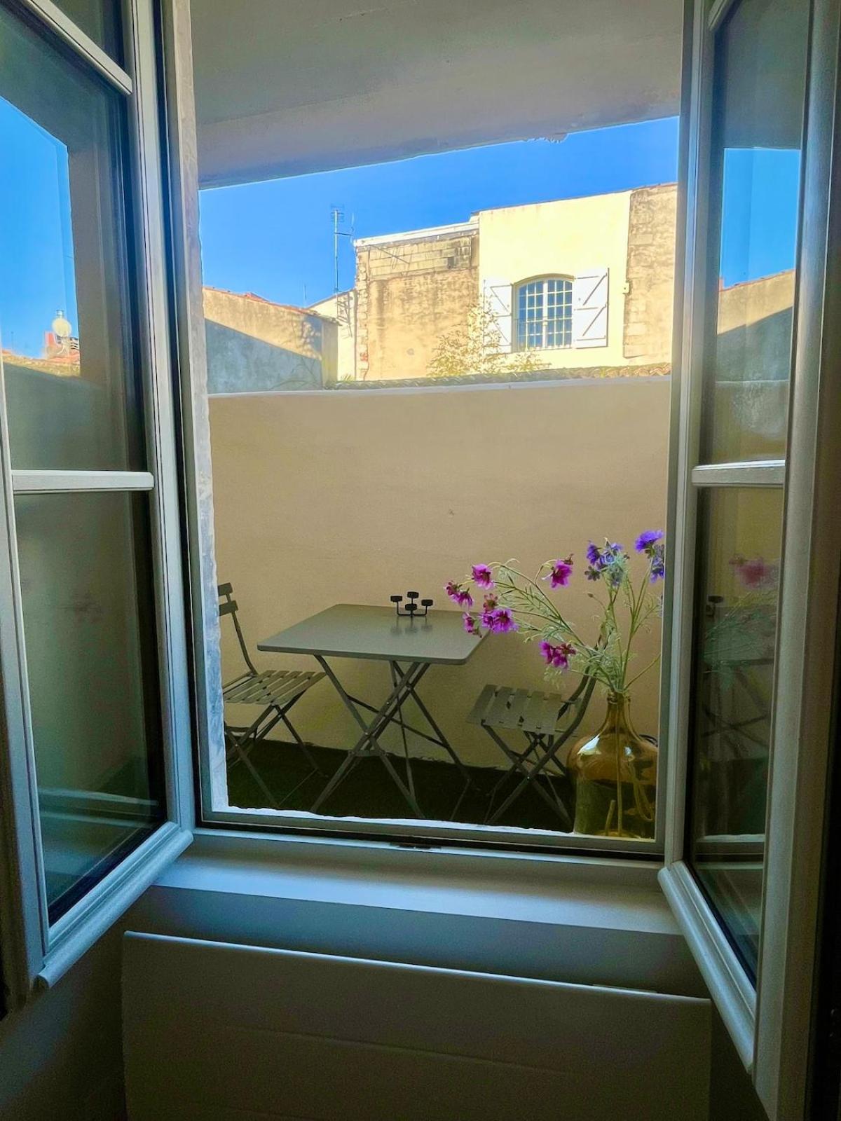 Ferienwohnung Escapade Vintage Avec Terrasse En Centre Historique La Rochelle  Exterior foto