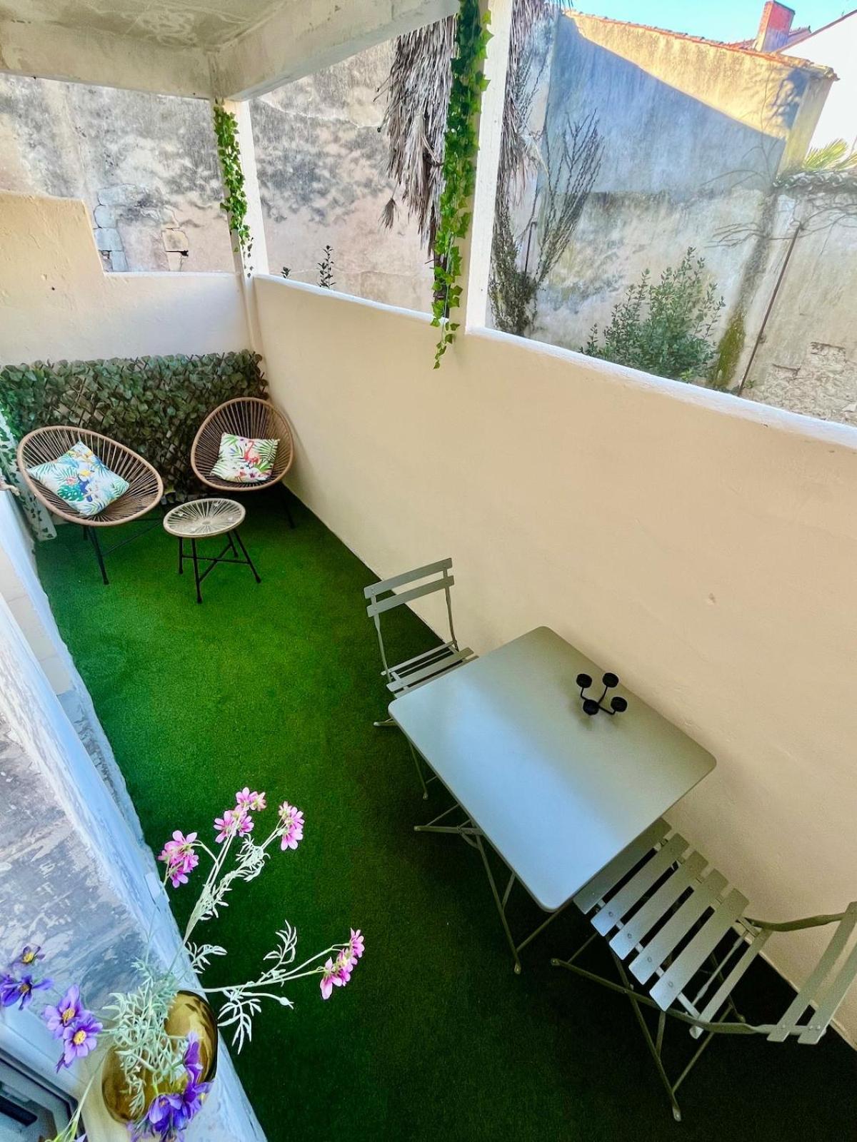Ferienwohnung Escapade Vintage Avec Terrasse En Centre Historique La Rochelle  Exterior foto